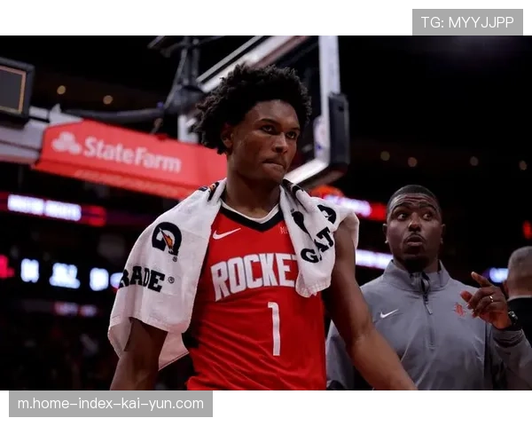 汤普森持球进攻仍需开发 空切顺下已成火箭替补席主要武器